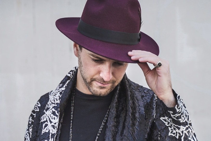 Hugo Valentine - Rule The World